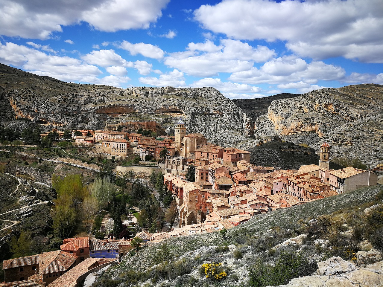 Buy a Villa in Teruel